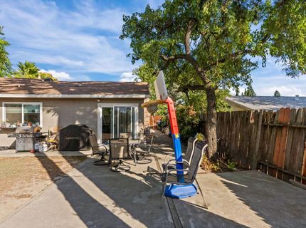 7025 Woodrick Way, Sacramento, CA 95842 Photo