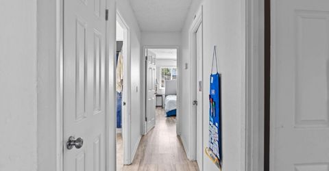 7025 Woodrick Way, Sacramento, CA 95842 Photo