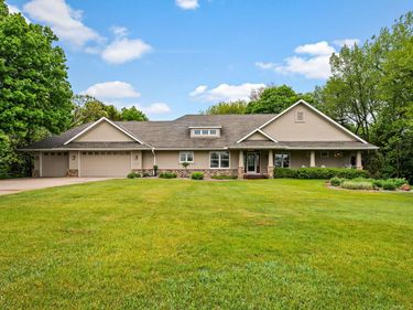 3990 Golfview Drive, Jordan, MN 55352