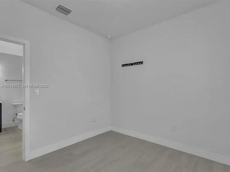 4817 E 9th Ln , Unit 4817, Hialeah, FL 33013 Photo