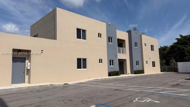 811 E 52nd St, Unit 102, Hialeah, FL 33013 Photo