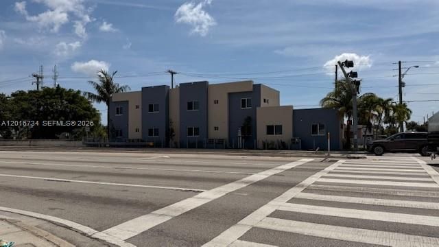 811 E 52nd St, Unit 102, Hialeah, FL 33013 Photo