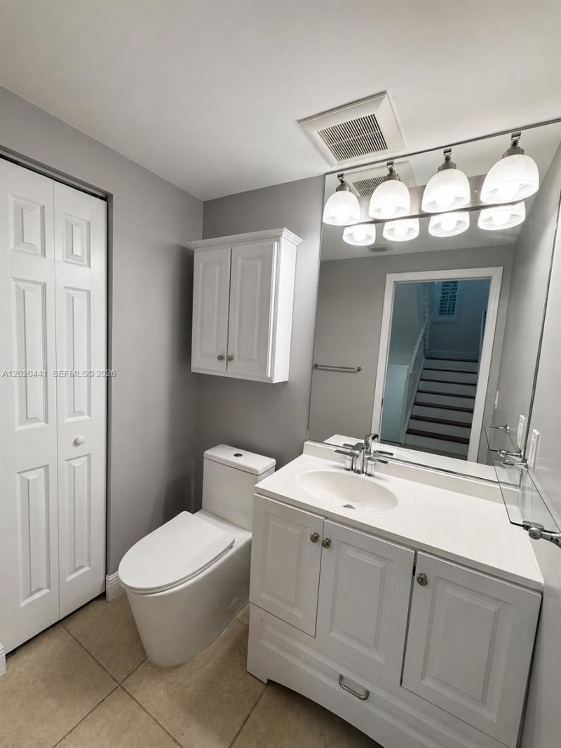 3204 Bird Ave, Unit 104, Miami, FL 33133 Photo