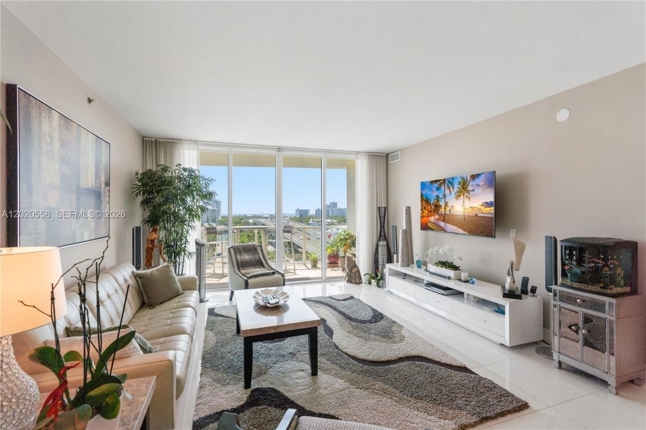 1819 SE 17th St, Unit 1008, Fort Lauderdale, FL 33316 Photo