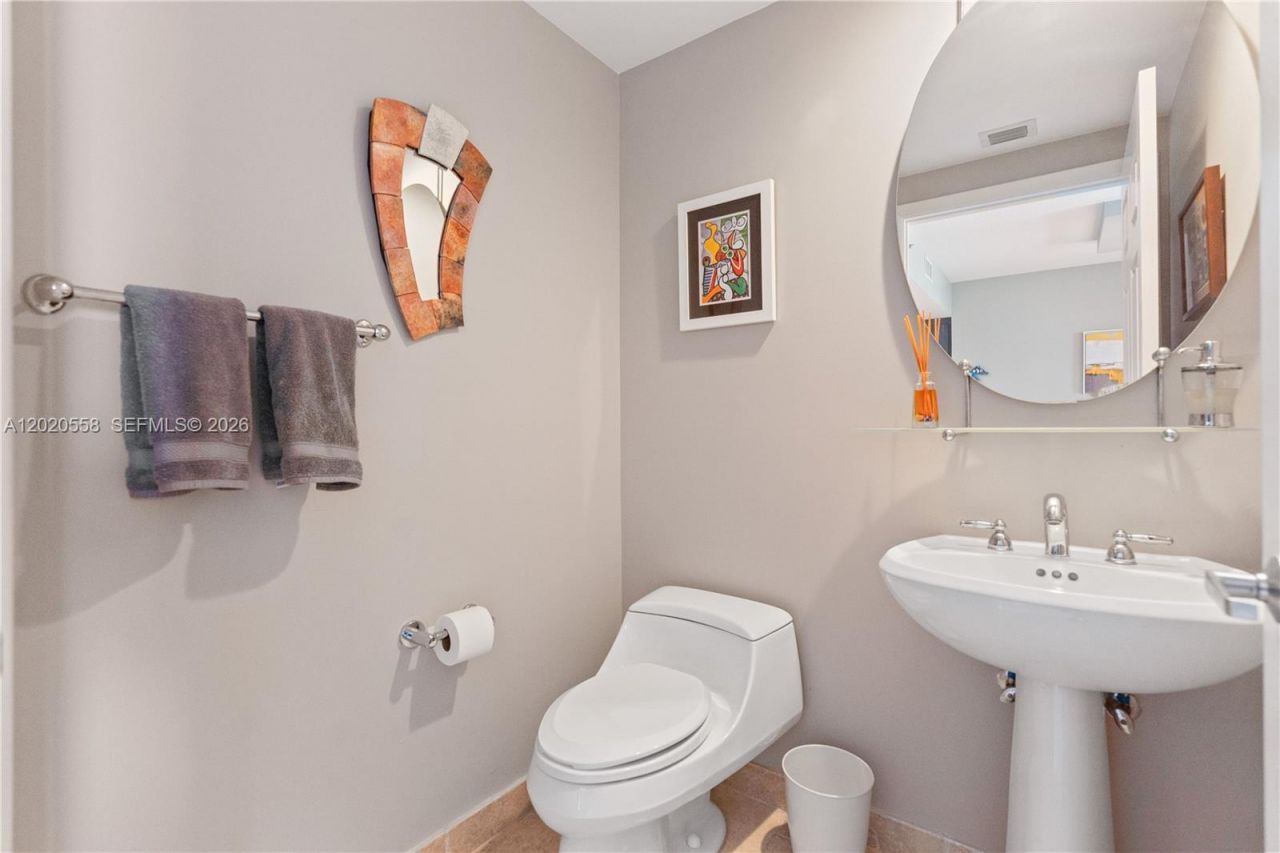 1819 SE 17th St, Unit 1008, Fort Lauderdale, FL 33316 Photo