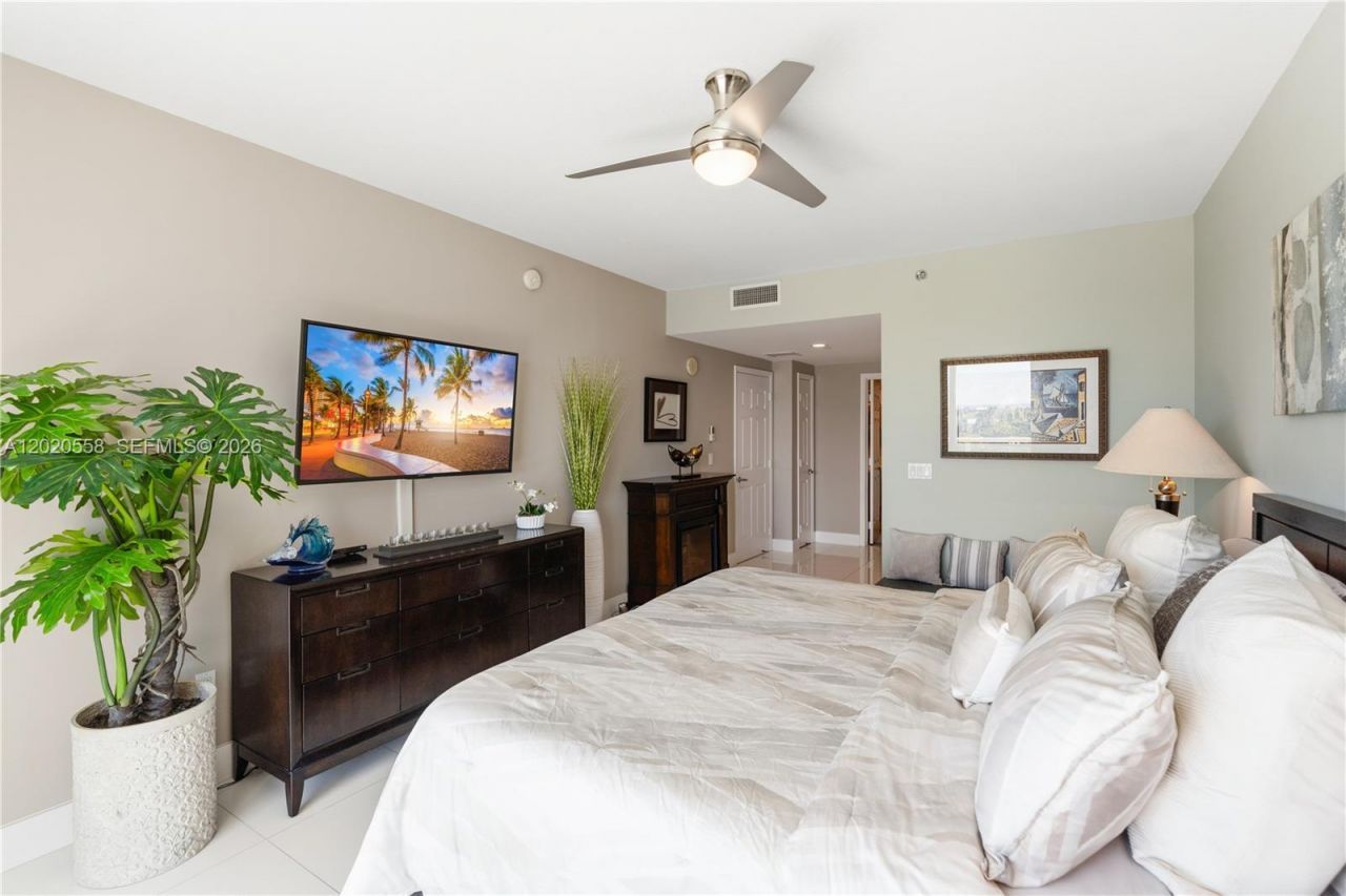 1819 SE 17th St, Unit 1008, Fort Lauderdale, FL 33316 Photo