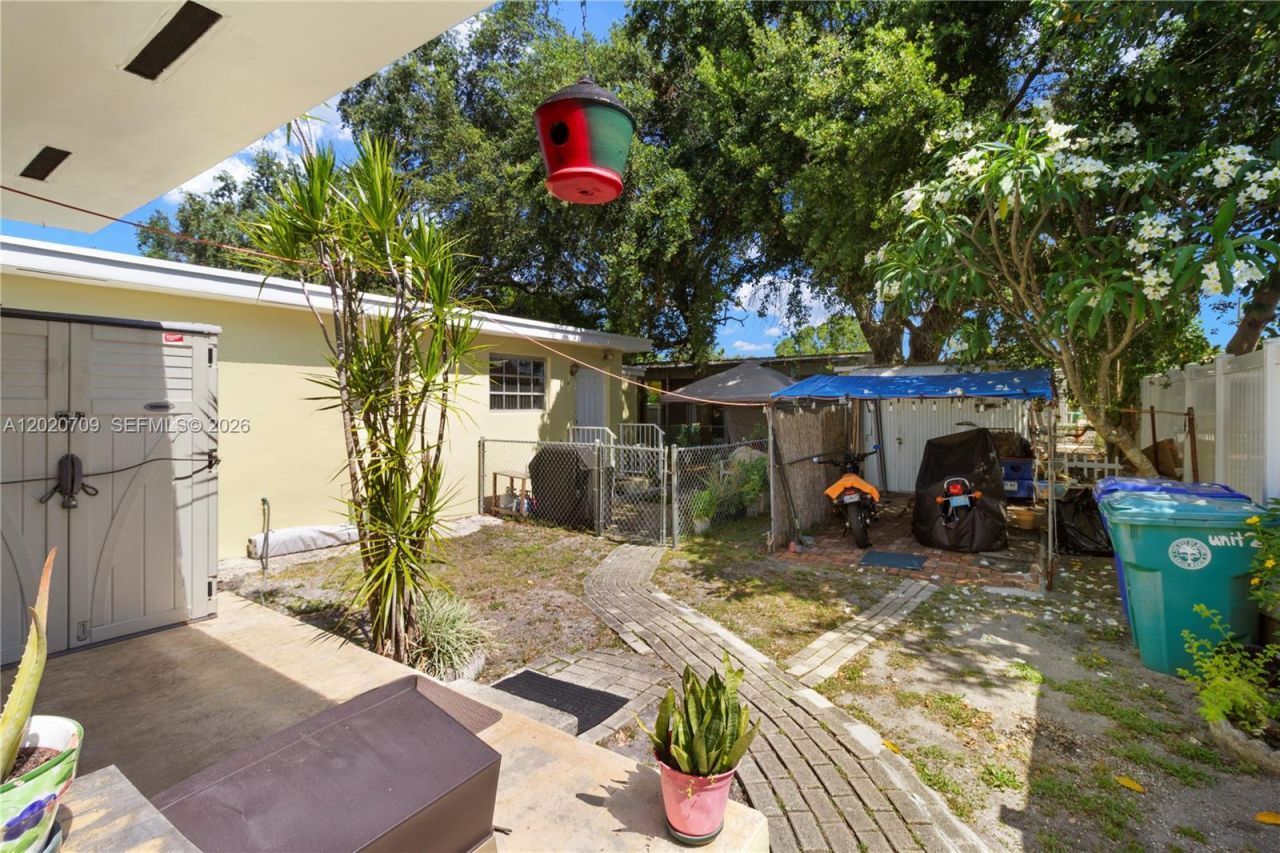 2275 SW 15th St , Miami, FL 33145 Photo