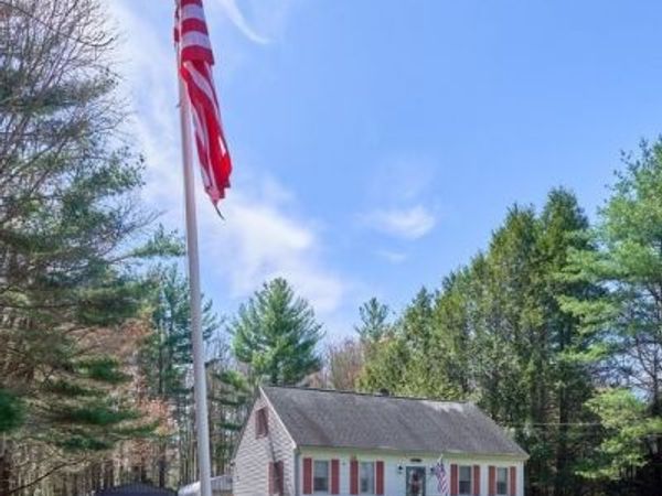 3 Hammond Street, Leicester, MA 01542