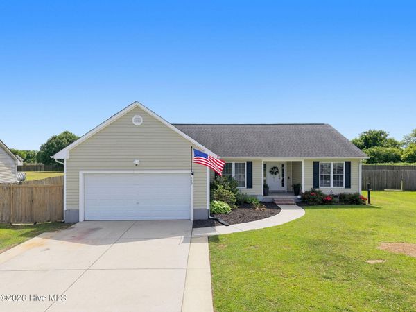 110 Eva Koonce Lane , Richlands, NC 28574