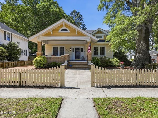 1105 W Church Street , Elizabeth City, NC 27909