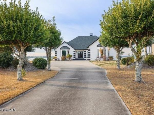 128 Gemstone Drive , Sneads Ferry, NC 28460