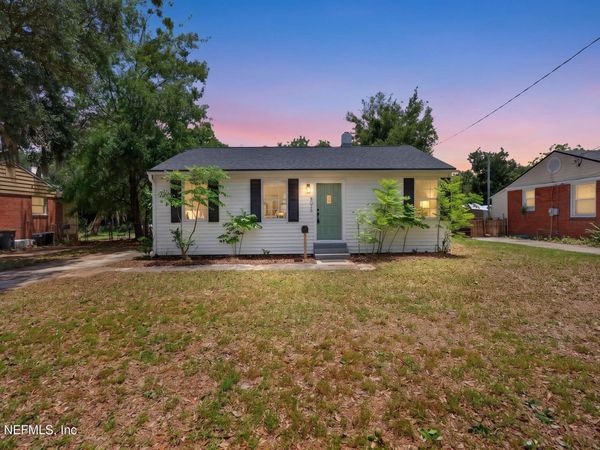 8073 WAKEFIELD Avenue, Jacksonville, FL 32208