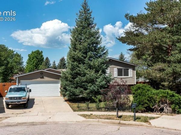 2071 Calle Fontana NA, Fountain, CO 80817