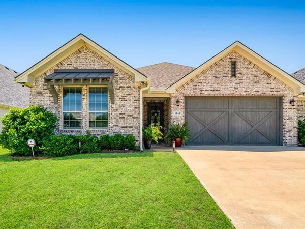 1040 Cannon Place, Paris, TX 75462