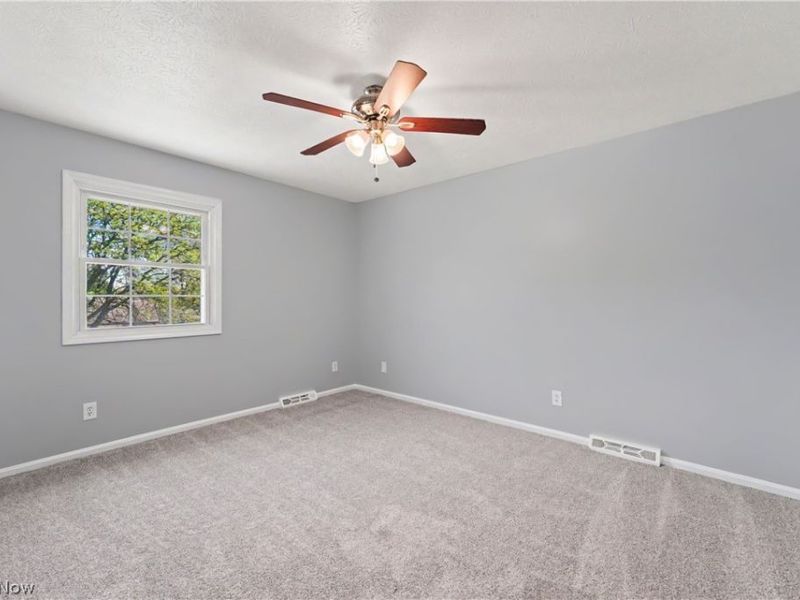 3890 Sanford Drive, Parma, OH 44134 Photo 16