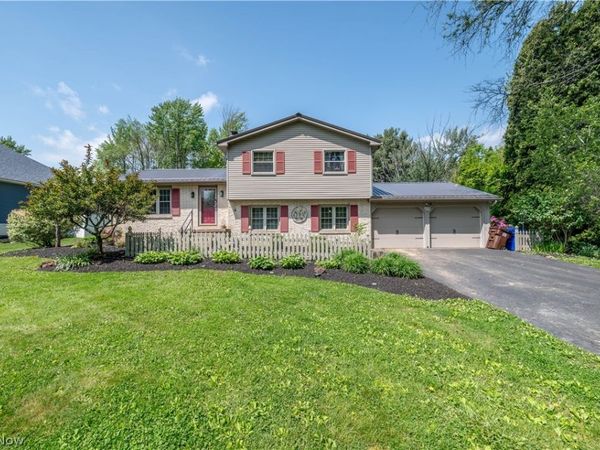 6670 James Street , Poland, OH 44514