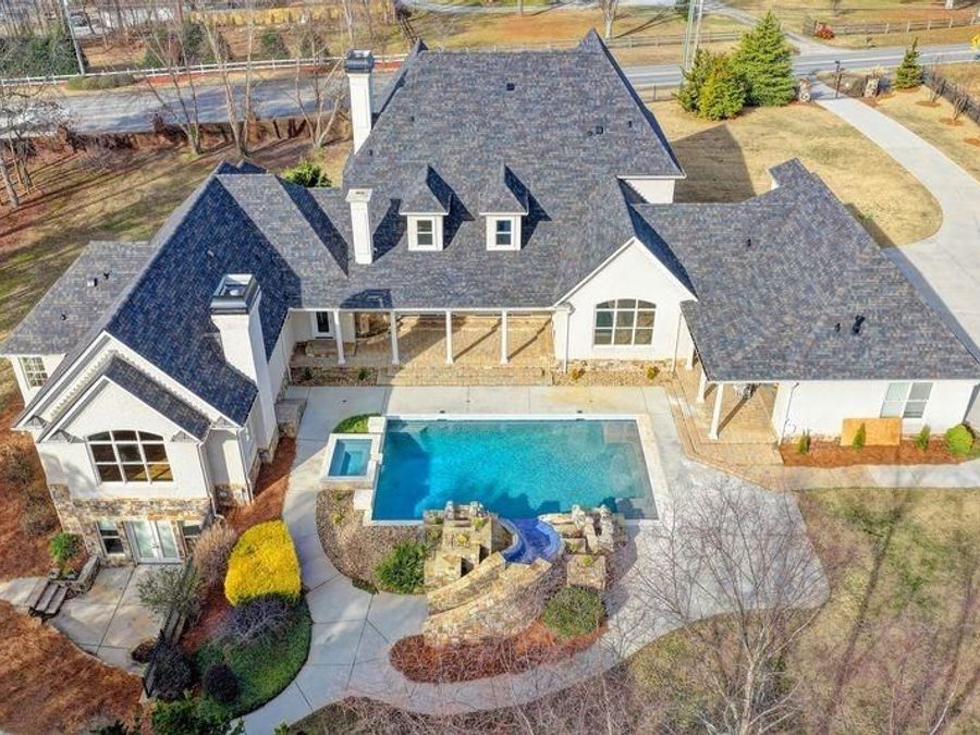 Property Image 100