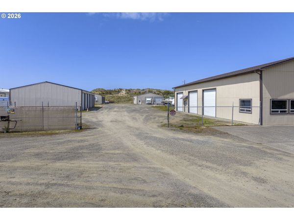 5071 HIGHWAY 101, Florence, OR 97439
