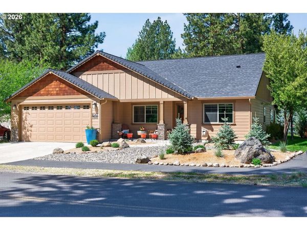1141 S Creekside NE DR, Sisters, OR 97759
