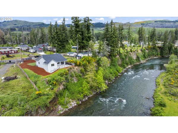 241 DOGWOOD DR, Gates, OR 97346
