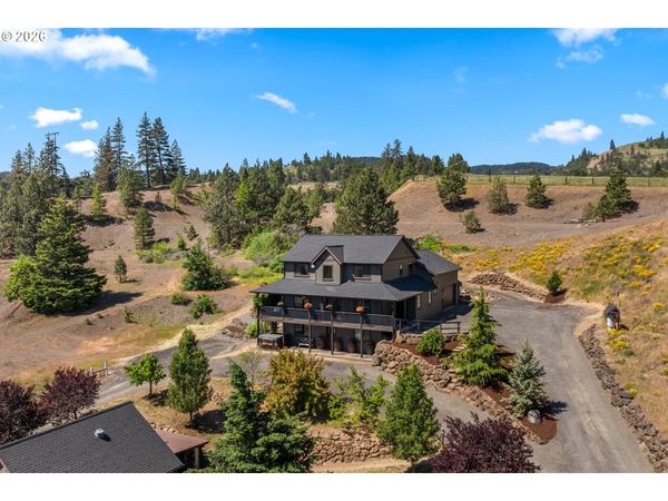 1717 HOOD RIVER RD, Mosier, OR 97040