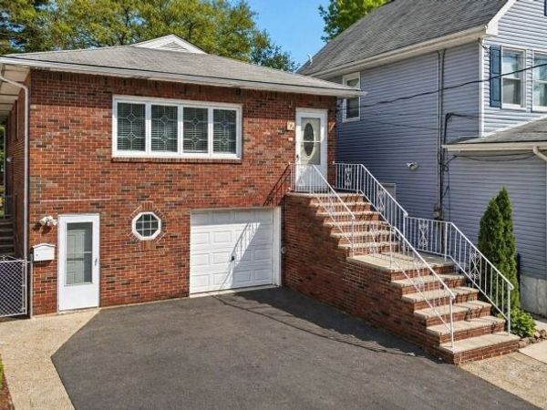 188 Kerrigan Blvd, Newark, NJ 07106