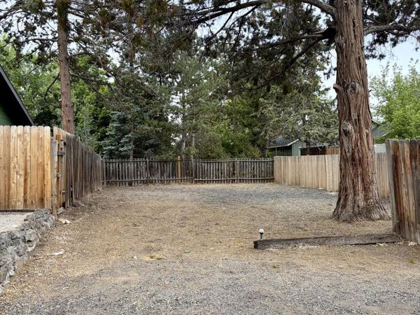 485 SE Douglas Street, Bend, OR 97702
