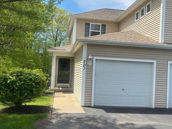 701 Royale Court, Troy, NY 12180