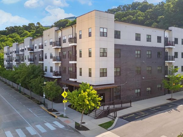 782 Riverfront Parkway, Chattanooga, TN 37402