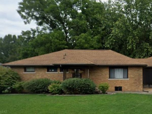 112 N OAK Street, Rochester, IL 62563