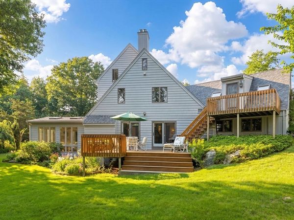 94 Howland, Westport, MA 02790