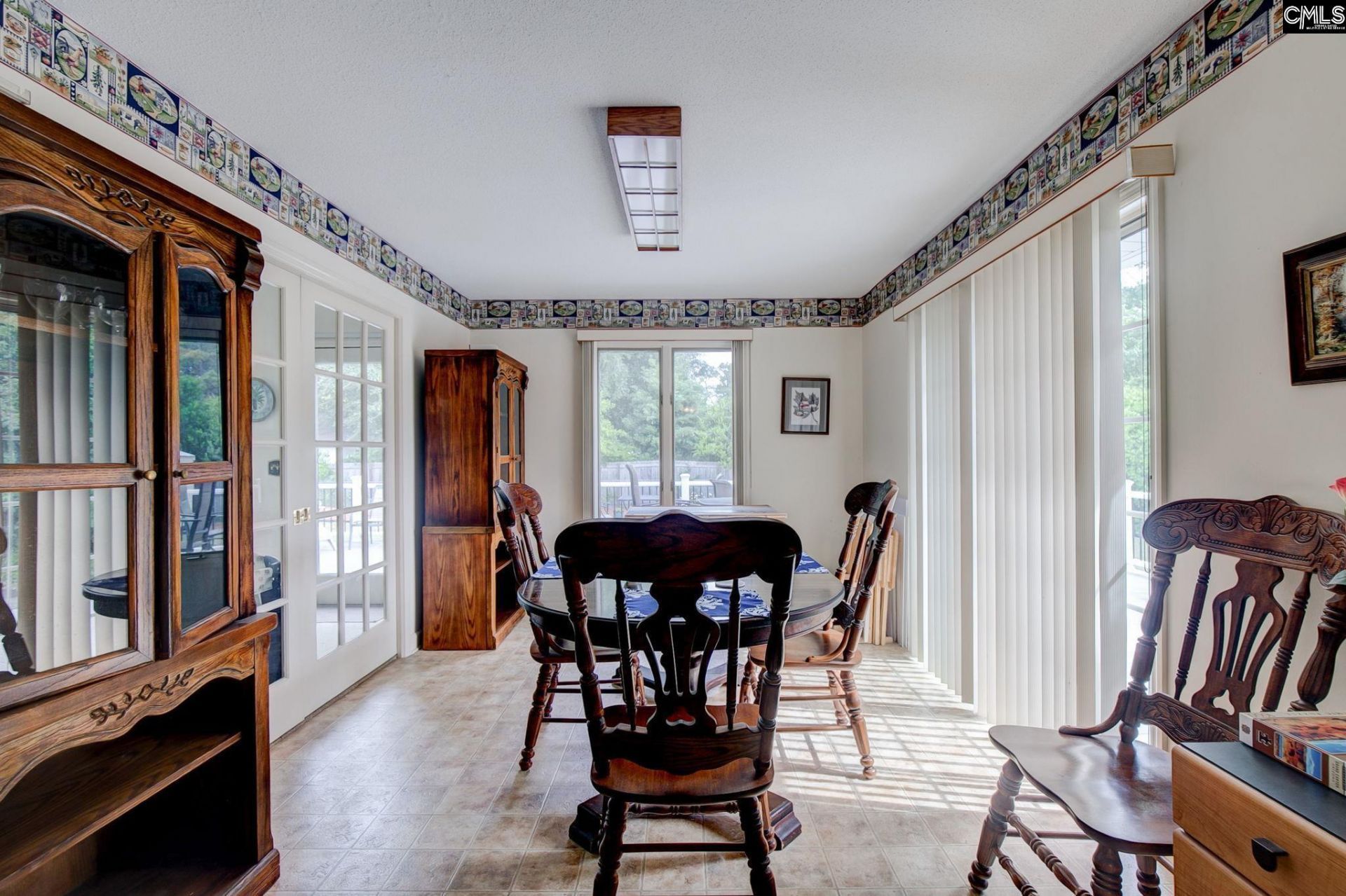 415 Cool Springs Photo 11