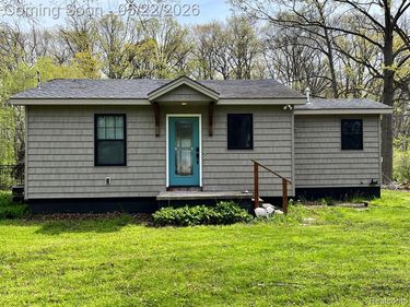 5036 Woodland Lane, East China Twp, MI 48054