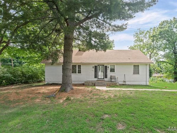 500 Edgewood Drive, Belleville, IL 62223
