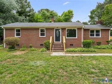 400 Easter Street , Emporia, VA 23847