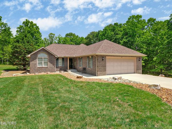 127 Wilbourn Drive, Crossville, TN 38558