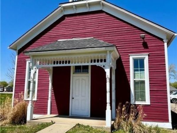 210 Roseport Road, Elwood, KS 66024