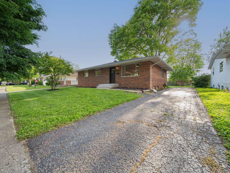 1301 Bernhard Road , Columbus, OH 43227 Photo 3