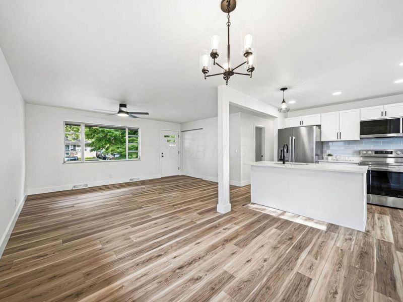 1301 Bernhard Road , Columbus, OH 43227 Photo 8