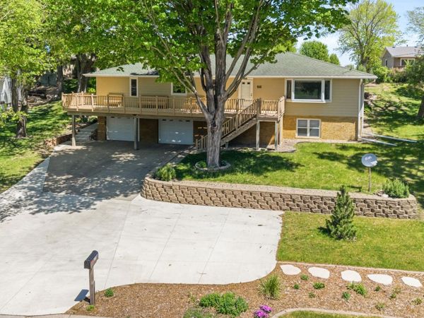 510 W Richway Dr , Albert Lea, MN 56007