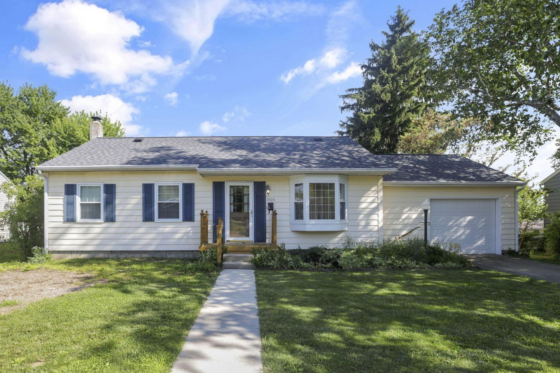 1905 Mohawk Drive , Lancaster, OH 43130 Main Photo