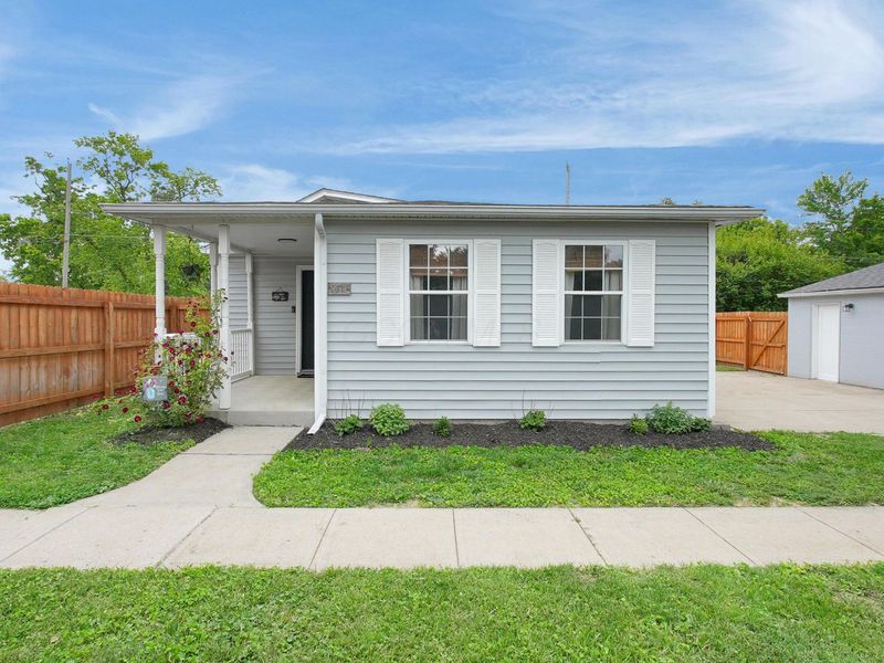 954 Clarendon Avenue, Columbus, OH 43223 Photo 2