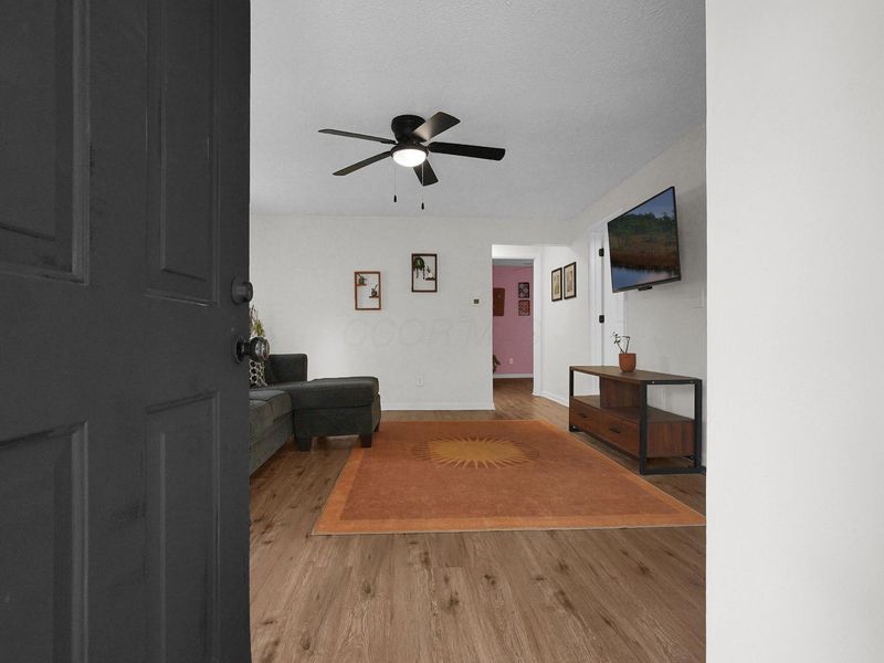 954 Clarendon Avenue, Columbus, OH 43223 Photo 6