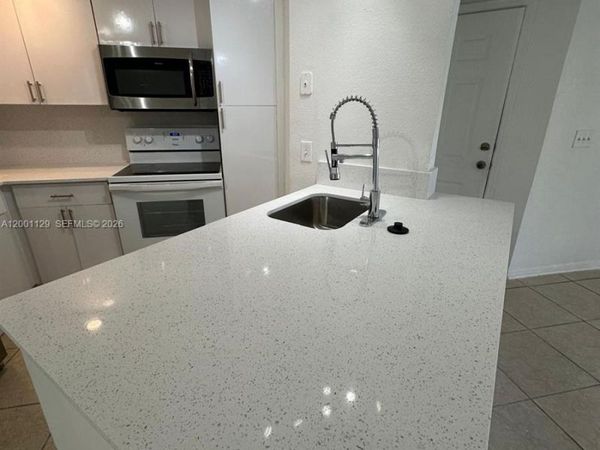 3380 N Pinewalk Dr N , Unit 1113, Margate, FL 33063