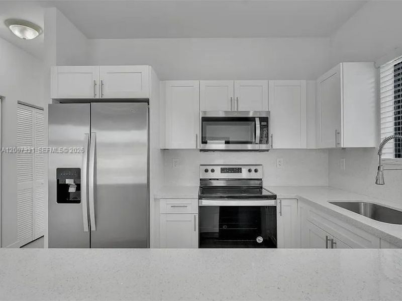 4817 E 9th Ln , Hialeah, FL 33013 Photo