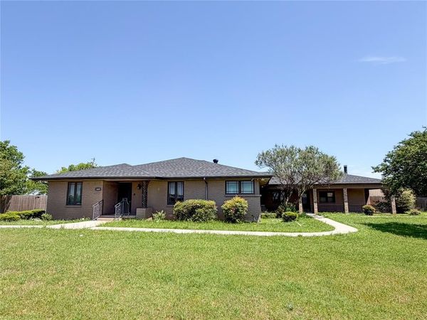 469 Pioneer Road, Rhome, TX 76078