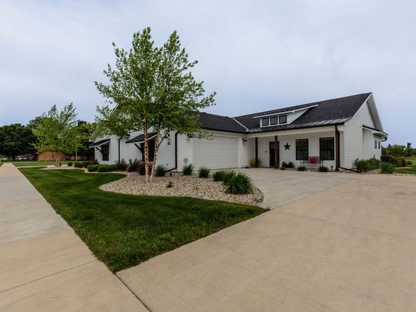 807 E Thompson Street , Princeton, IL 61356