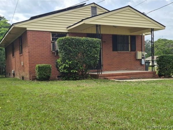 909 Rochester Drive , Fayetteville, NC 28305