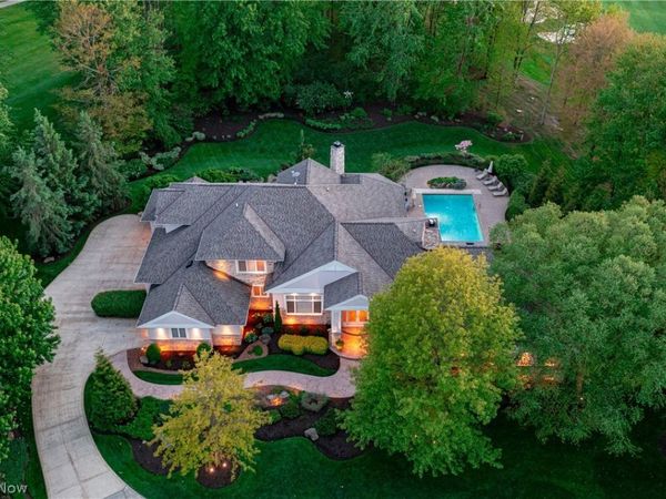 520 Bristol Drive , Aurora, OH 44202