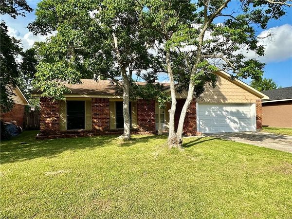 310 FOXCROFT Drive, Slidell, LA 70461